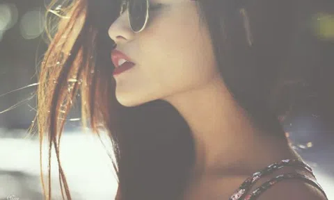 Phụ nữ muốn hạnh phúc, nhất định phải ngẩng cao đầu